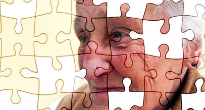 Portrait eines älteren Menschen, das in Puzzleteile aufgeteilt ist